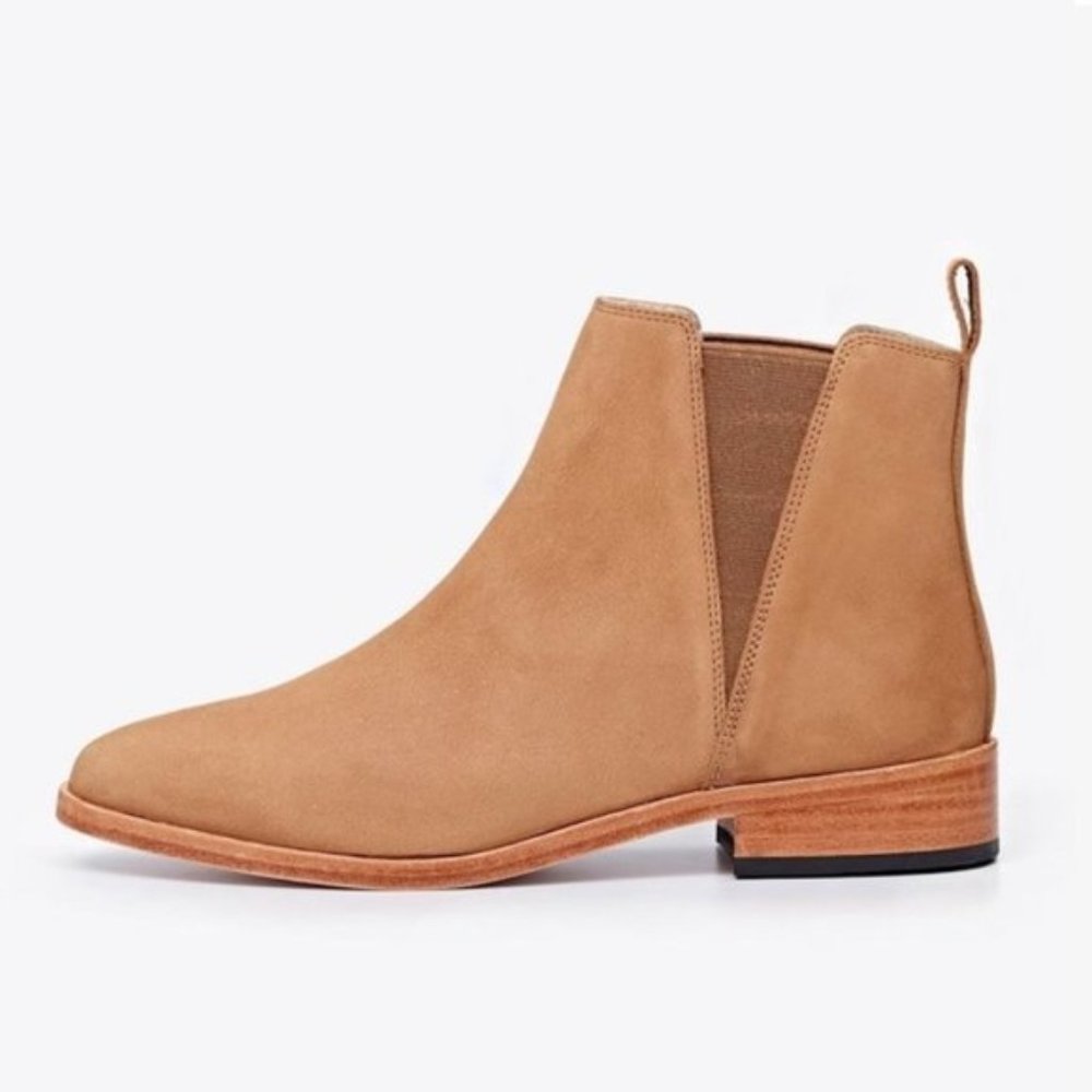 NISOLO Chelsea Boots, Sand, Size 7
